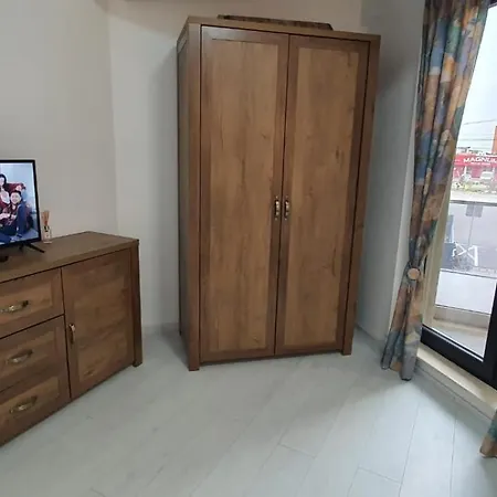 Solid Lake Boutique 11 Apartment Mamaia