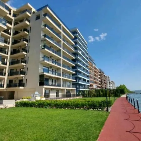 Solid Lake Boutique 11 *