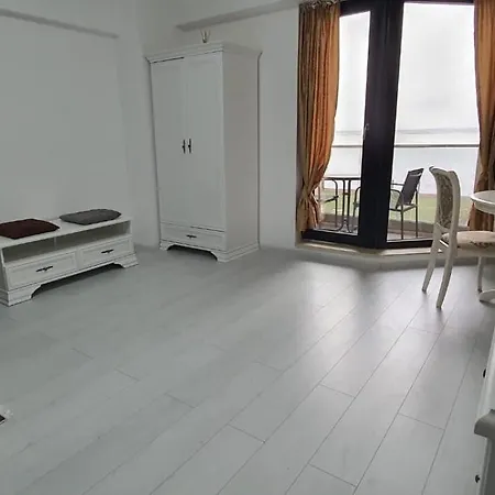 Solid Lake Boutique 11 * Mamaia